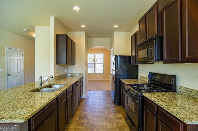 5783 Grande River Rd in Atlanta, GA - Building Photo - Building Photo