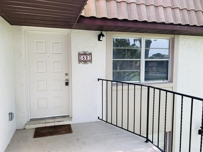 property at 52 Windtree Ln