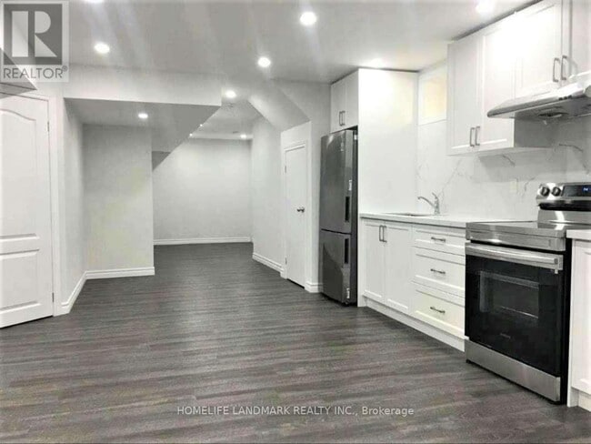 19 Cobb St in Aurora, ON - Building Photo - Building Photo