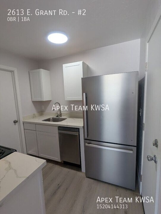 2613 E Grant Rd in Tucson, AZ - Building Photo