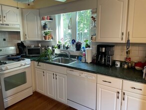 2 Grant St in Stoneham, MA - Building Photo - Building Photo