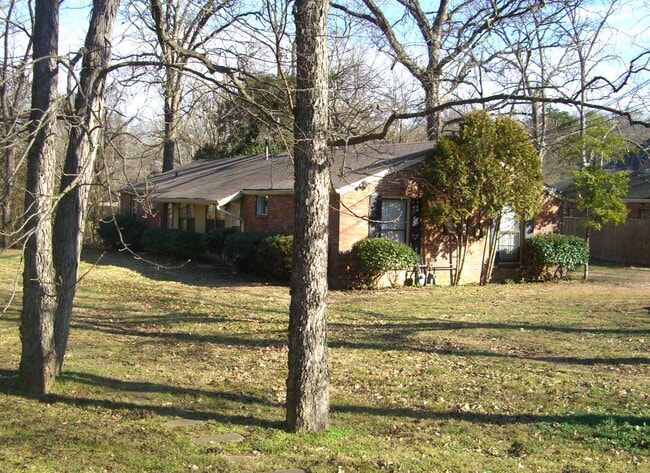 4002 Auburn Ln, Unit 4002 A Auburn Lane