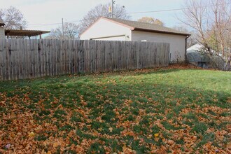 3754 E Denton Ave in St. Francis, WI - Building Photo - Building Photo