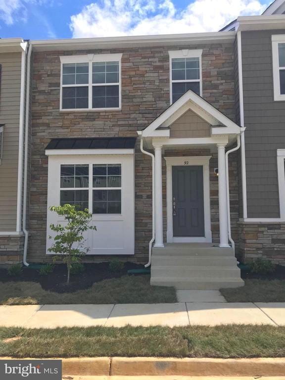 property at 90 Andrews Pl