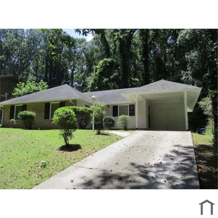 2032 Rector Dr SW in Atlanta, GA - Building Photo