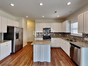 6178 Canyon Trail in Denver, NC - Building Photo - Building Photo