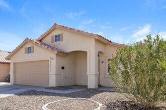 7105 Village Shore Ct in Las Vegas, NV - Building Photo - Building Photo