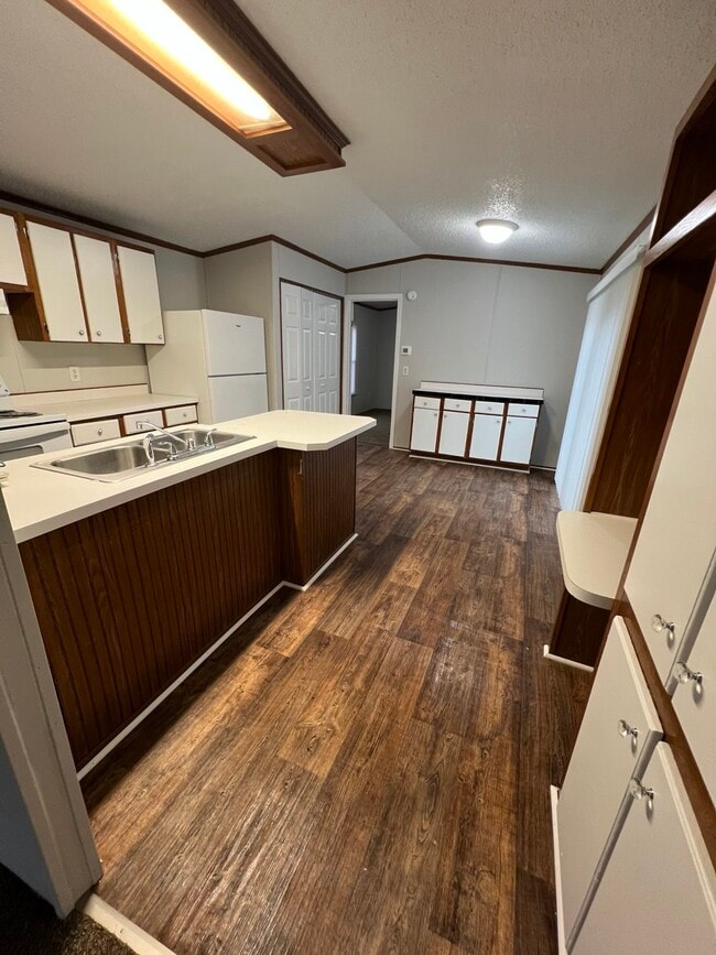 691 Julia St in Henderson, NC - Building Photo - Building Photo