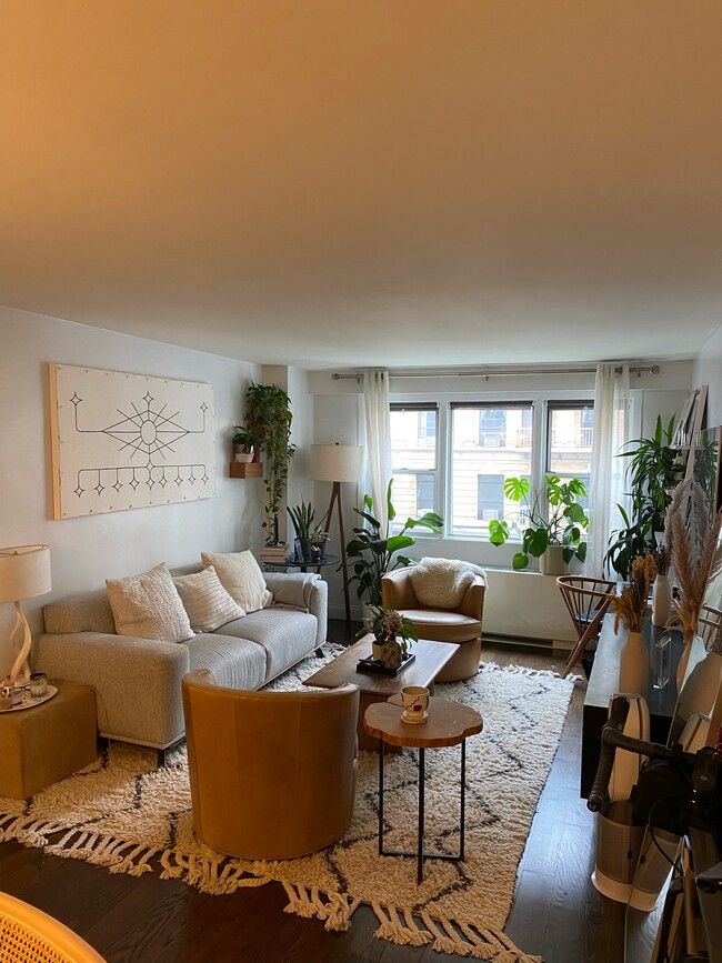 property at 77 E 12th St