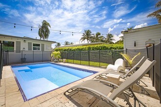 441 NE 24th St in Boca Raton, FL - Foto de edificio - Building Photo