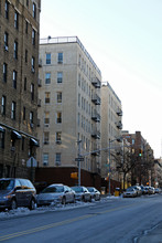 245-255 Wadsworth Ave in New York, NY - Foto de edificio - Building Photo