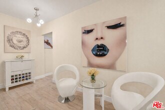 927 Kings Rd in West Hollywood, CA - Building Photo - Building Photo