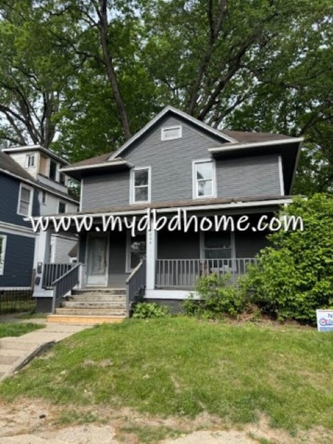property at 3006 Thompson Ave