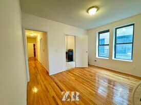 392 E 4th St in Brooklyn, NY - Building Photo