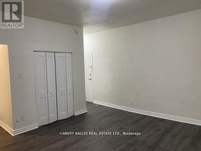 1582 Bathurst St in Toronto, ON - Building Photo - Building Photo