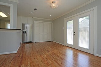 1721 Woodcrest Dr in Houston, TX - Building Photo - Building Photo