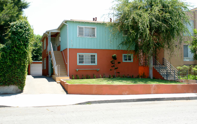 412 W Elmwood Ave in Burbank, CA - Building Photo - Building Photo