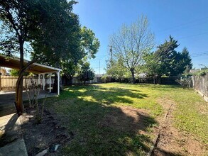 1531 Marguerite St in Atwater, CA - Building Photo - Building Photo
