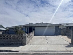 7213 Roe Ct in Las Vegas, NV - Building Photo - Building Photo
