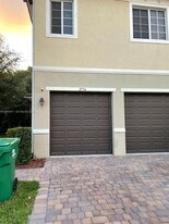 2714 SW 81st Terrace in Miramar, FL - Building Photo
