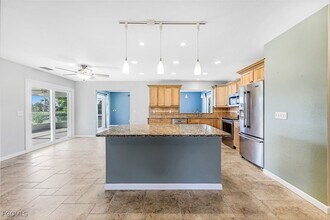 17075 Edgewater Dr in Port Charlotte, FL - Building Photo - Building Photo