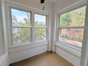 1407 W Winona St, Unit 2 in Chicago, IL - Building Photo - Building Photo