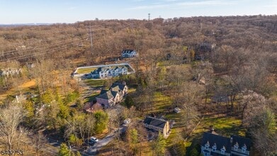 850 Valley Rd in Watchung, NJ - Building Photo - Building Photo