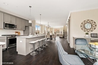 664 Elm St in Deerfield, IL - Building Photo - Building Photo