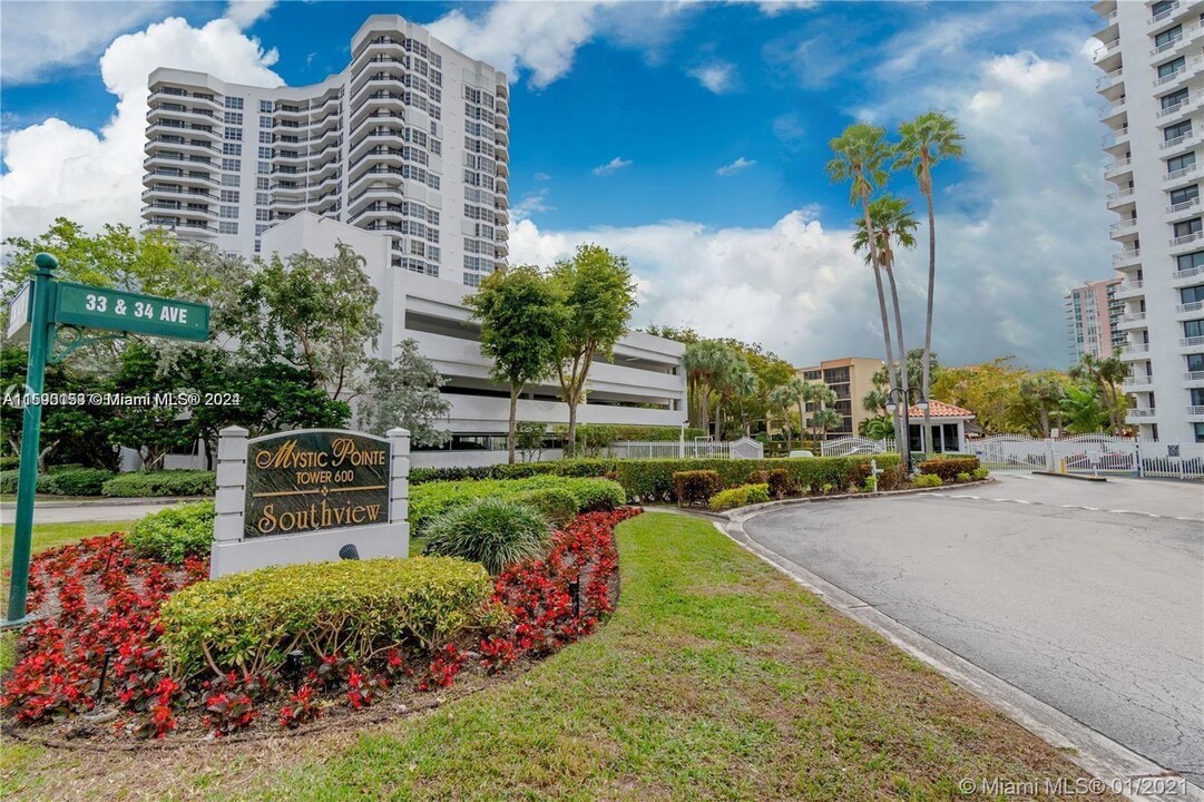 3400 NE 192nd St, Unit 412 in Aventura, FL - Building Photo