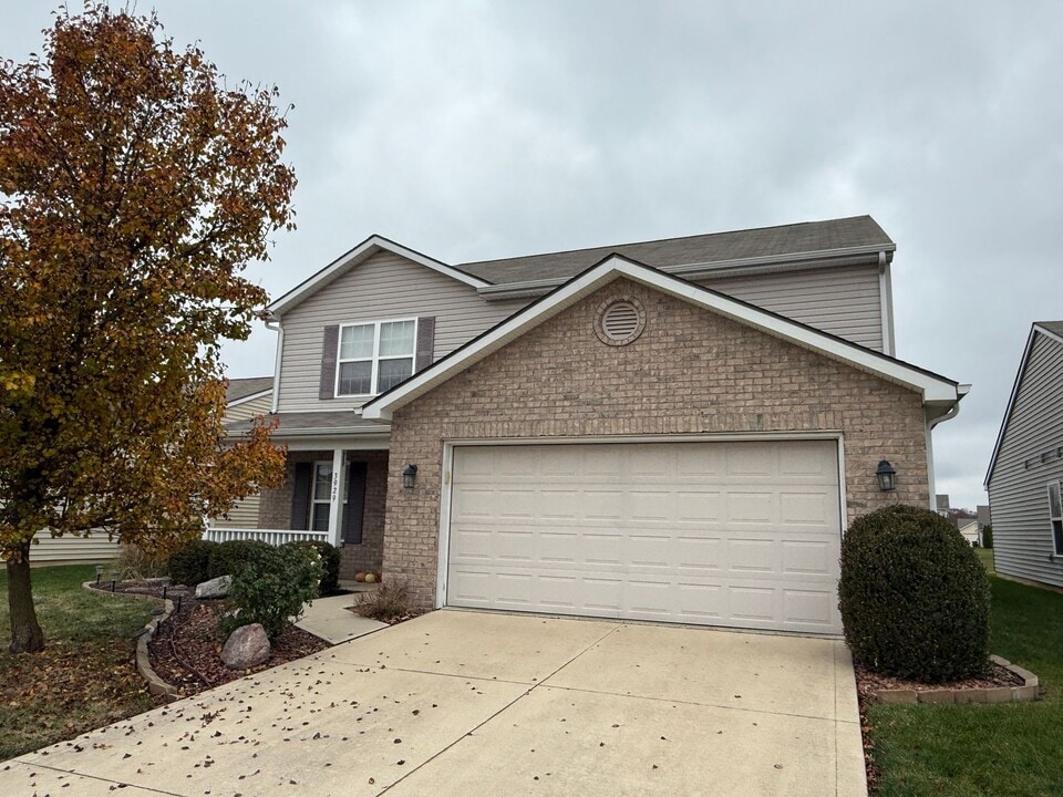 3929 Stanton Hall Pkwy in Fort Wayne, IN - Building Photo