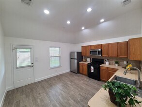 2431 Morgan Ridge Ln in Spring, TX - Foto de edificio - Building Photo