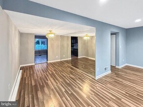 19634 Club Lake Rd in Gaithersburg, MD - Building Photo - Building Photo