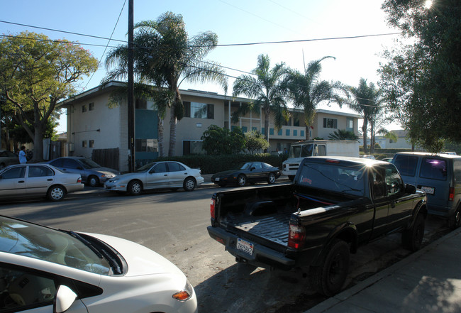 6575 Segovia Rd in Goleta, CA - Foto de edificio - Building Photo