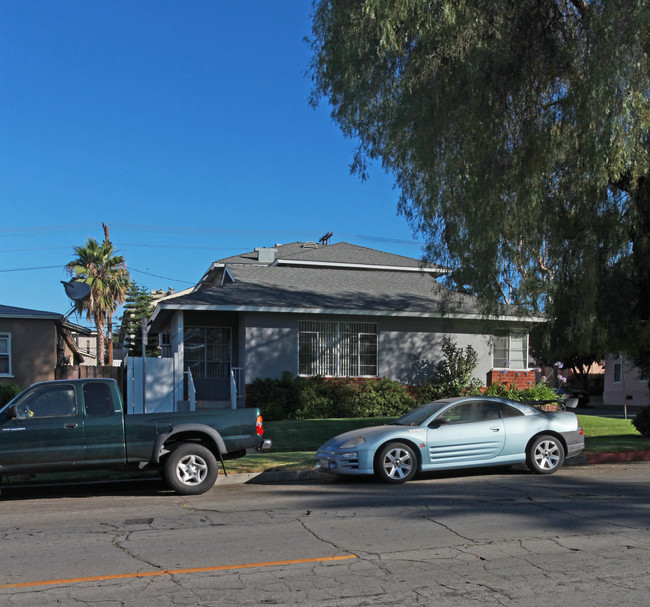 473 E Verdugo Ave in Burbank, CA - Building Photo - Building Photo