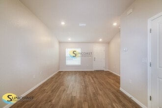 812 Spruce St in Inverness, FL - Foto de edificio - Building Photo