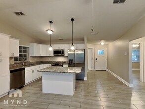 1339 Primrose Ct in Lakeland, FL - Building Photo - Building Photo