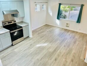 1826 Ocean St in Santa Cruz, CA - Building Photo - Building Photo