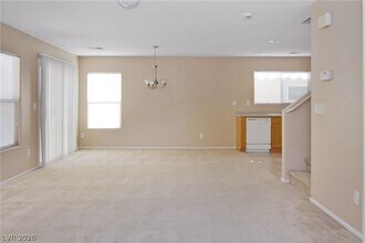 520 Taunton St in Las Vegas, NV - Building Photo - Building Photo