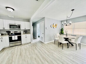 2402 Kiwanis Ave in Lakeland, FL - Building Photo - Building Photo