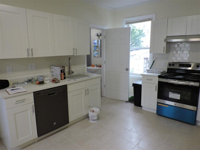 47 Dane St, Unit 1