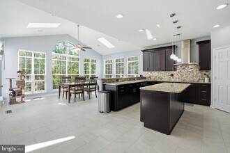 14038 Walney Village Ct in Chantilly, VA - Building Photo - Building Photo