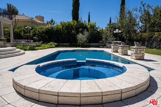 2387 Stratford Cir in Los Angeles, CA - Building Photo - Building Photo