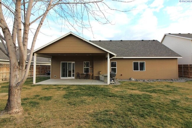 3214 S Quincy Pl in Kennewick, WA - Building Photo - Building Photo