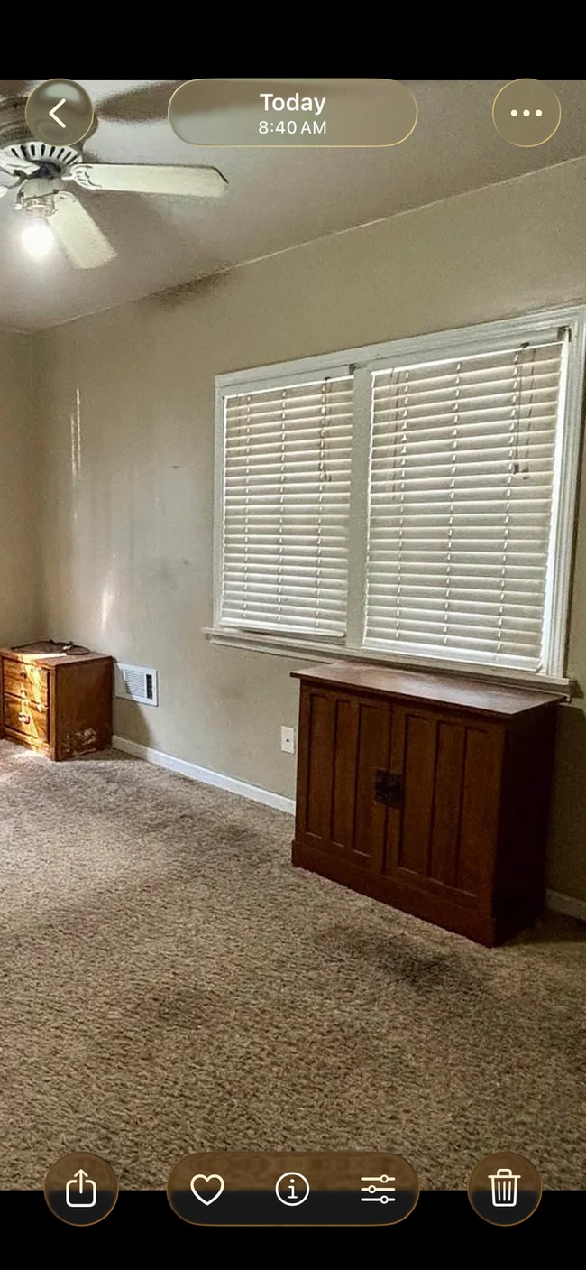 property at 2803 S Pasfield St