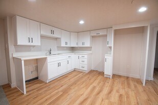 2396 S 300 E in South Salt Lake, UT - Building Photo