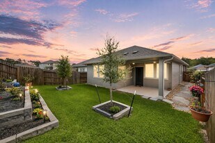 372 Sunrise Ranch Dr in Montgomery, TX - Building Photo