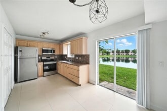 1270 SE 26th St in Homestead, FL - Building Photo - Building Photo