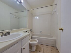 833 Colchester Dr in Mesquite, TX - Building Photo - Building Photo