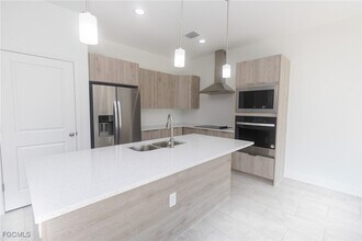 1456 Rugby Cir in La Belle, FL - Building Photo - Building Photo