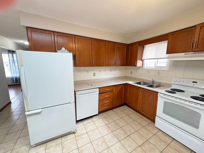 358 Templemead Dr in Hamilton, ON - Building Photo - Building Photo